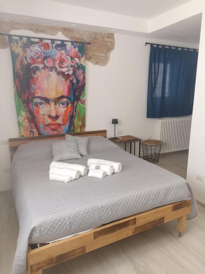 Casa Del Fiordaliso Hotel Сан Бенедето дел Тронто Екстериор снимка