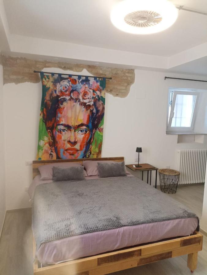 Casa Del Fiordaliso Hotel Сан Бенедето дел Тронто Екстериор снимка